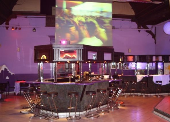Single bar halle